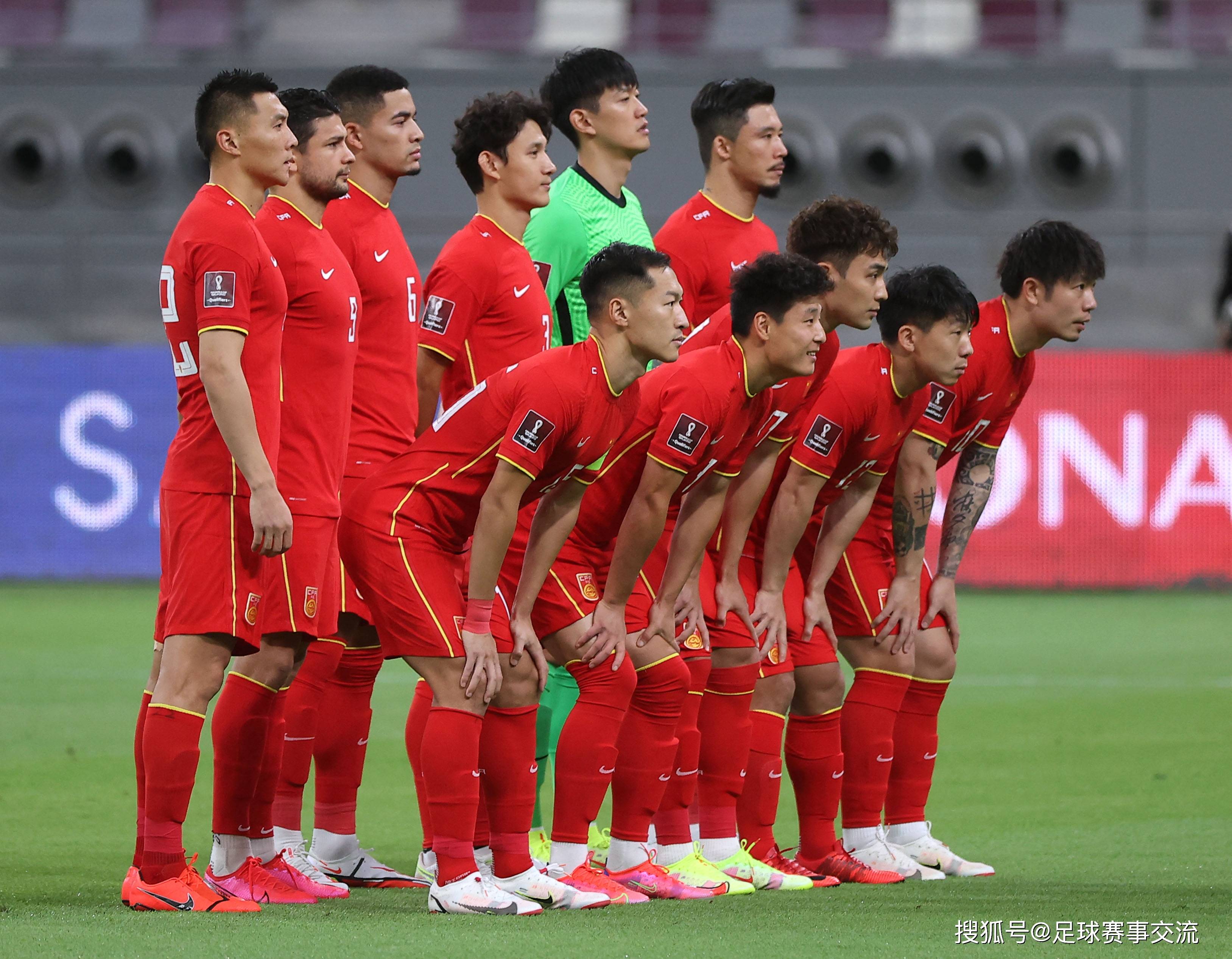 包含中国足球联赛中球队的精彩表现的词条