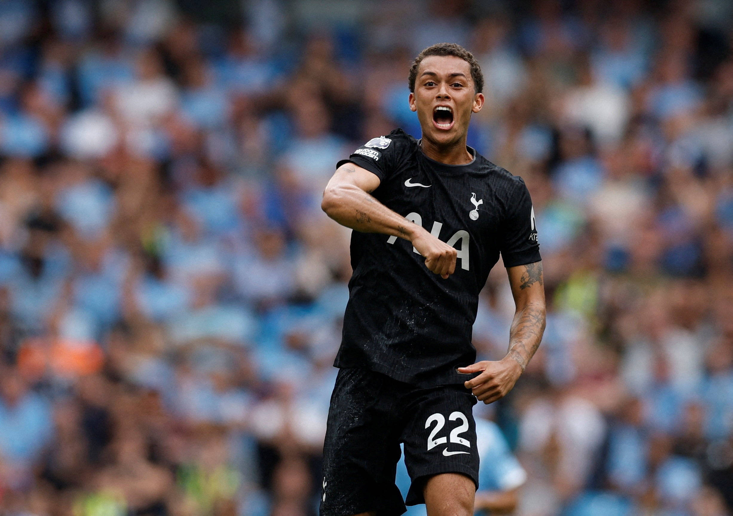 利兹联大胜一仗，晋级希望大增的简单介绍