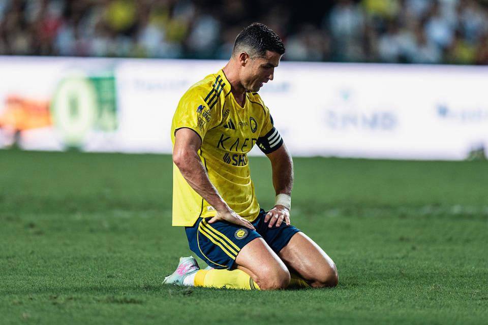 包含足球世界的巨星将在赛场上奋力拼搏的词条 包含足球世界的巨星将在赛场上奋力拼搏的词条