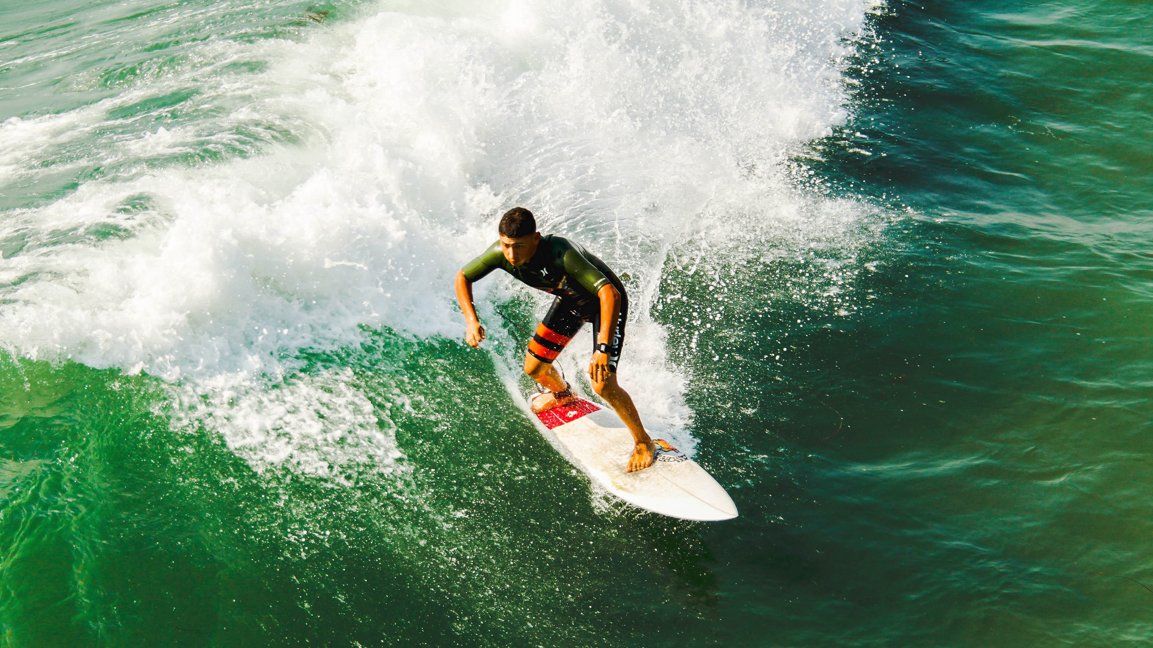 舞台越大越强！西亚卡姆闪耀季后赛，雄鹿铁血防守锁死魔术