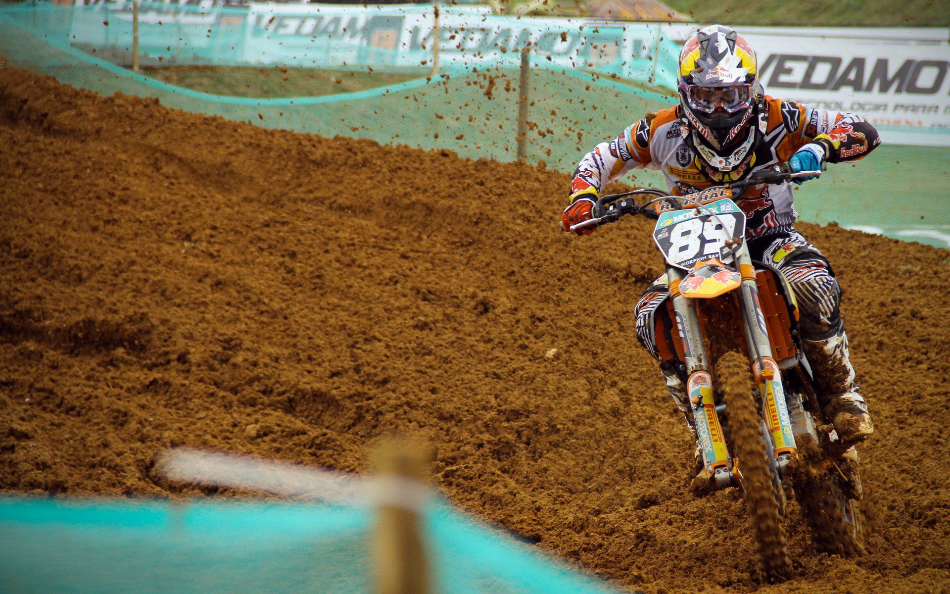 红土绝境与荣耀之巅，从蒙特卡洛大师赛绝杀到戴维斯杯关键制胜，西西帕斯如何定义关键先生